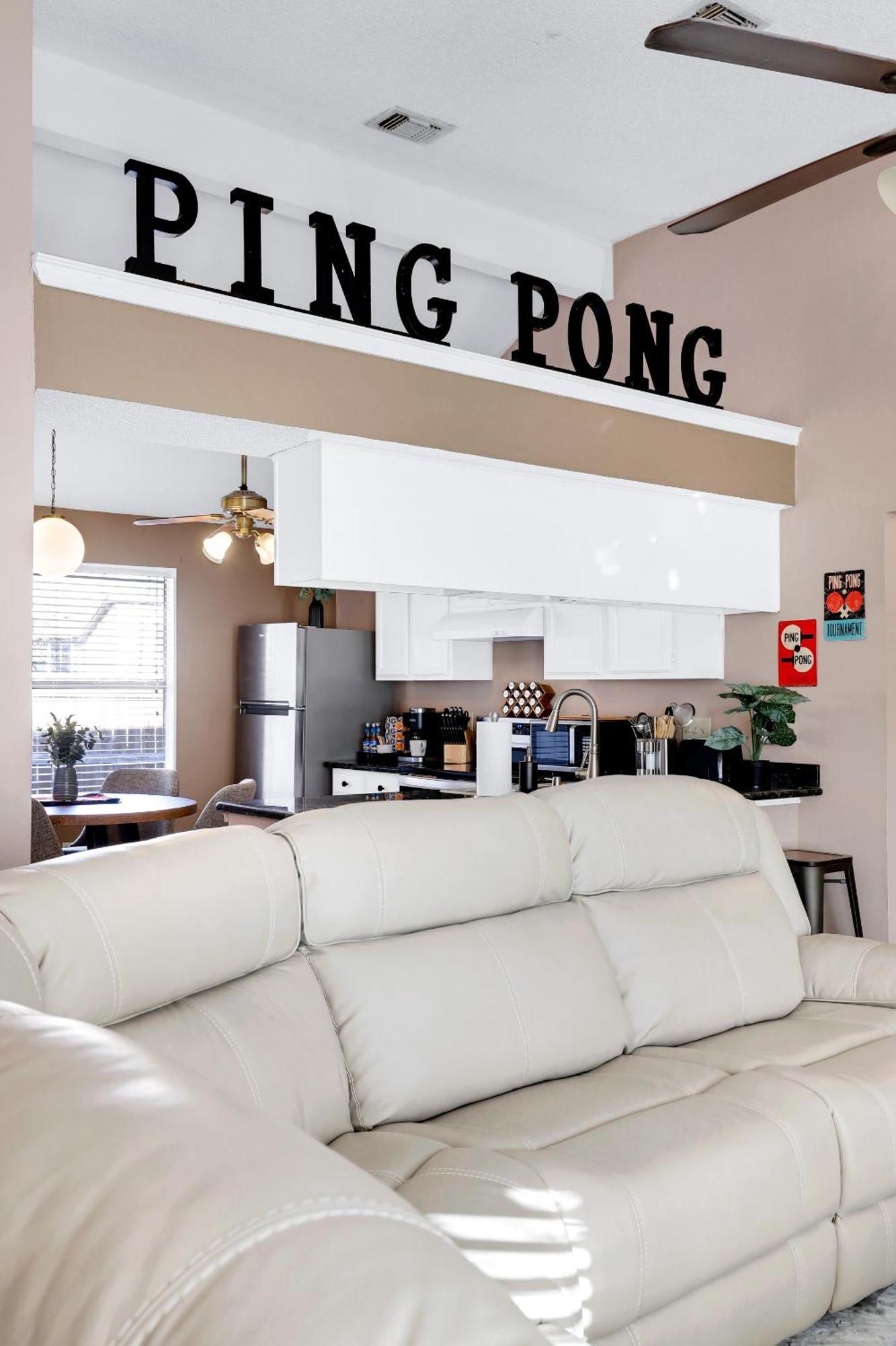 Pong - A Birdy Vacation Rental San Antonio Exterior photo
