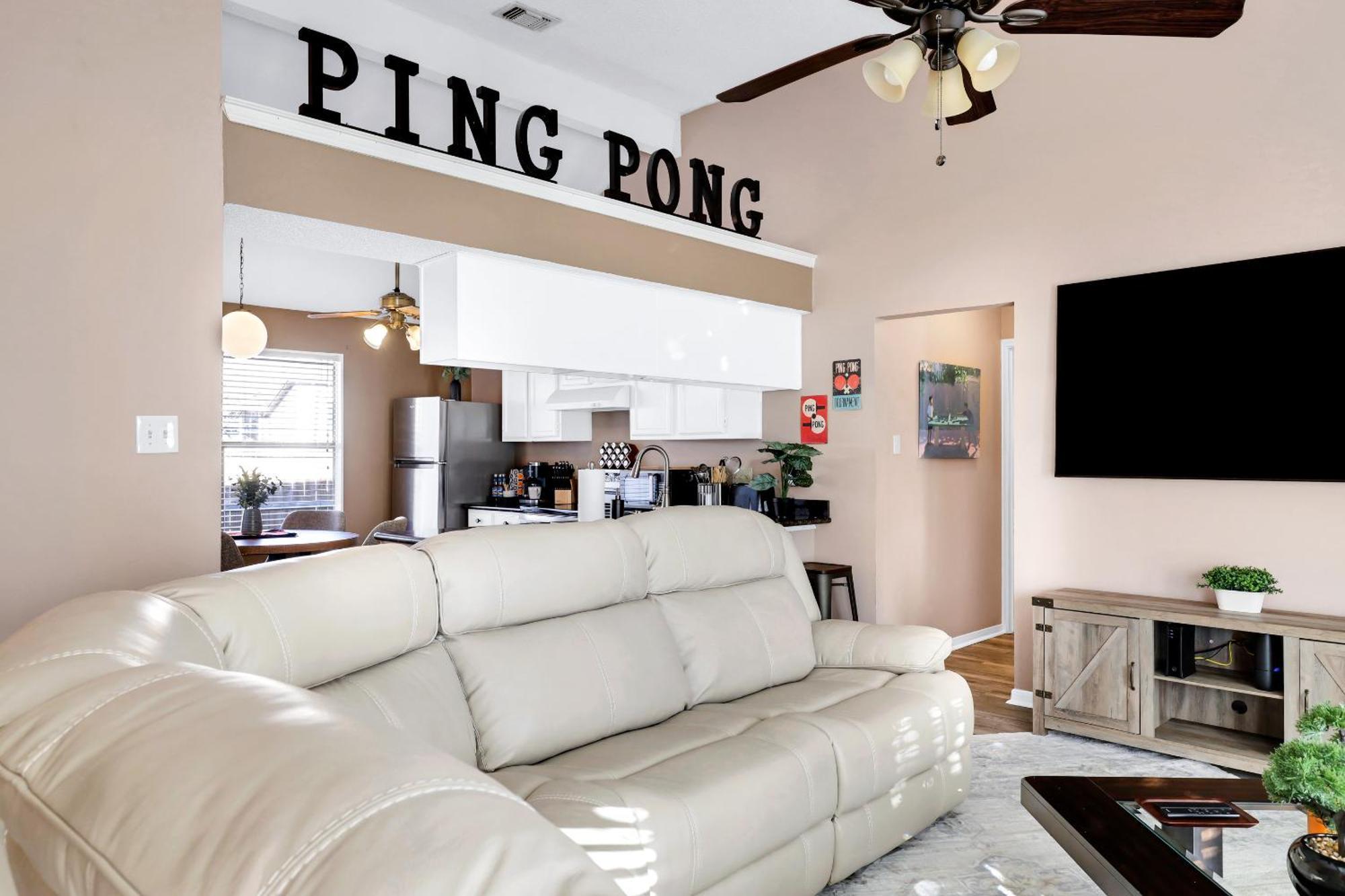 Pong - A Birdy Vacation Rental San Antonio Exterior photo